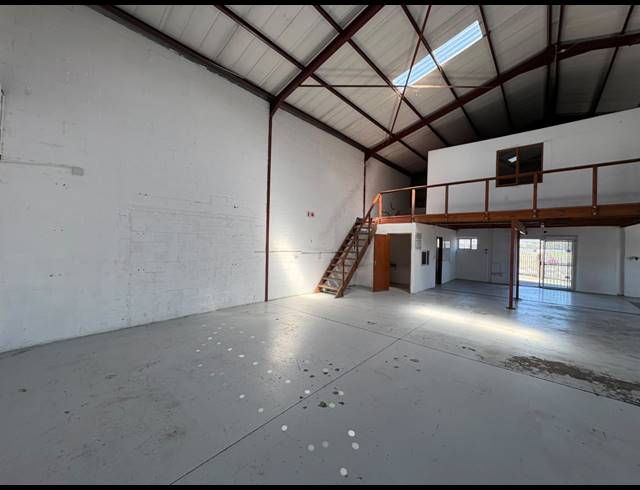 229M² WAREHOUSE TO LET IN BROADLANDS PARK